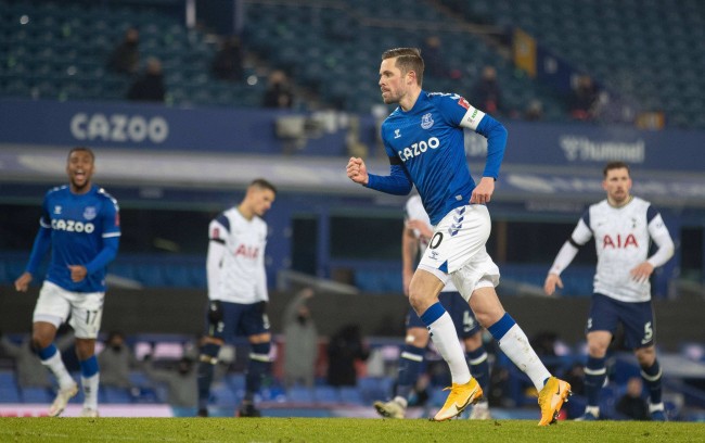 被克洛普委 被克洛普委